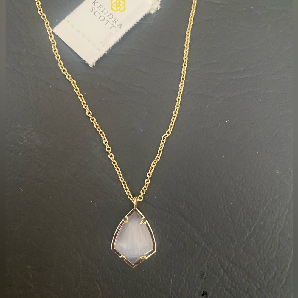 Kendra Scott Cory necklace in gray cat’s eye - Picture 3 of 3